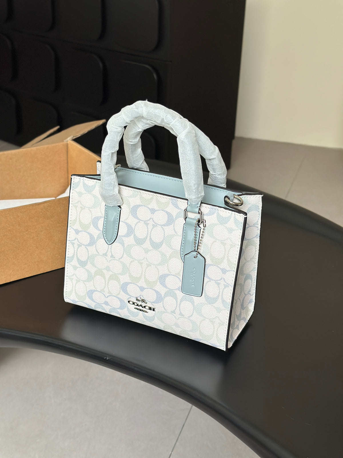 Women's Signature Canvas Maggie Small Tote bag