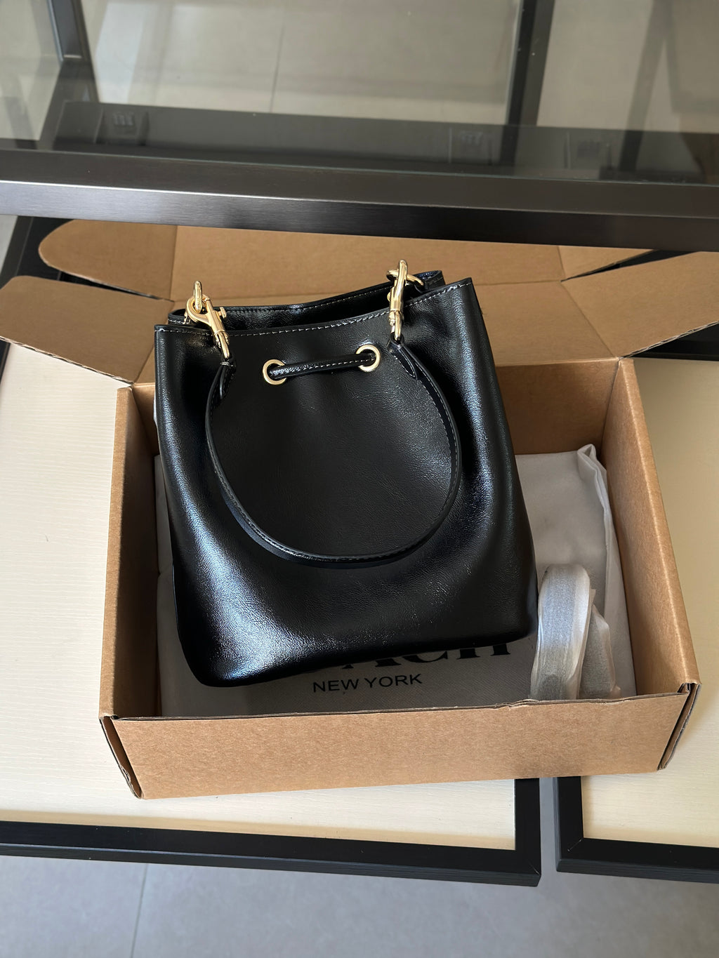 Soft Leather Drawstring Bucket Bag – Everyday Shoulder Bag