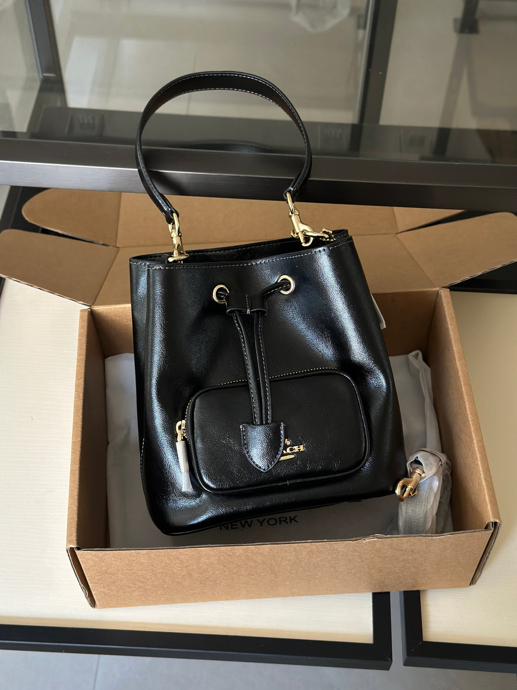 Soft Leather Drawstring Bucket Bag – Everyday Shoulder Bag