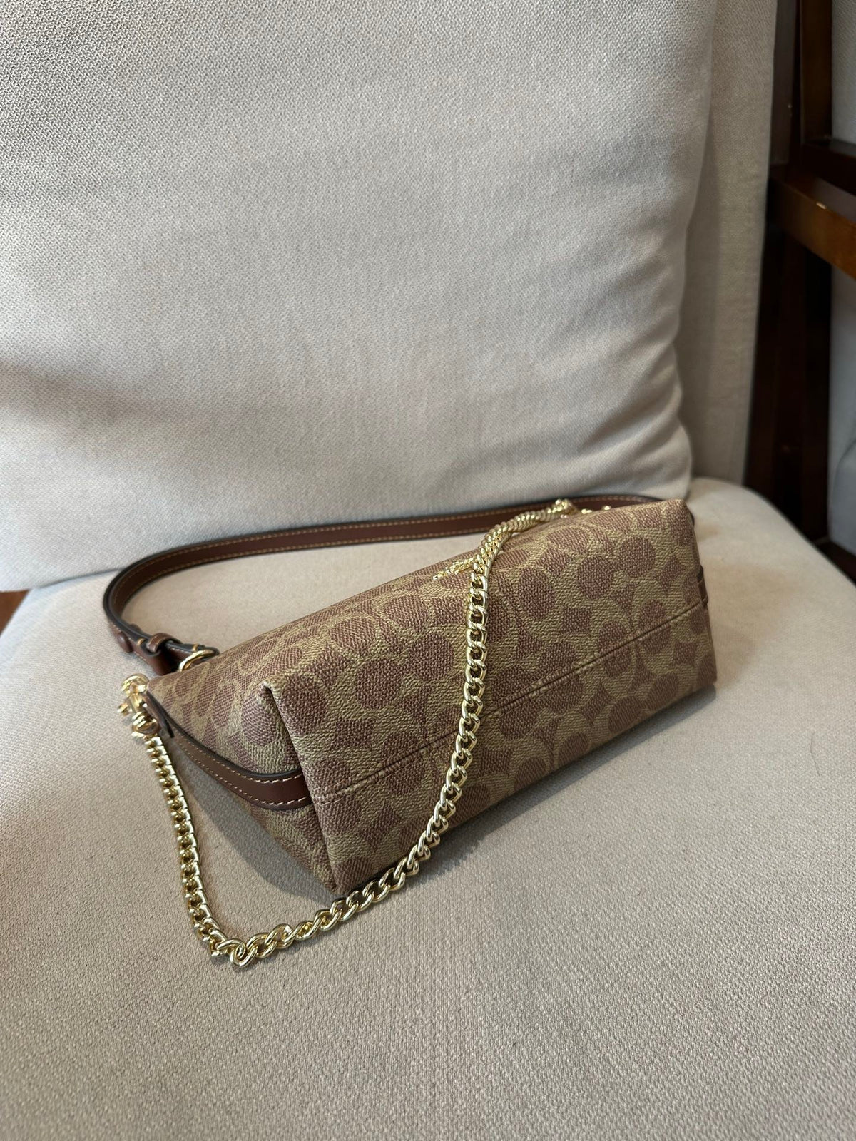 Luxury Signature Monogram Baguette Convertible Chain Shoulder Bag