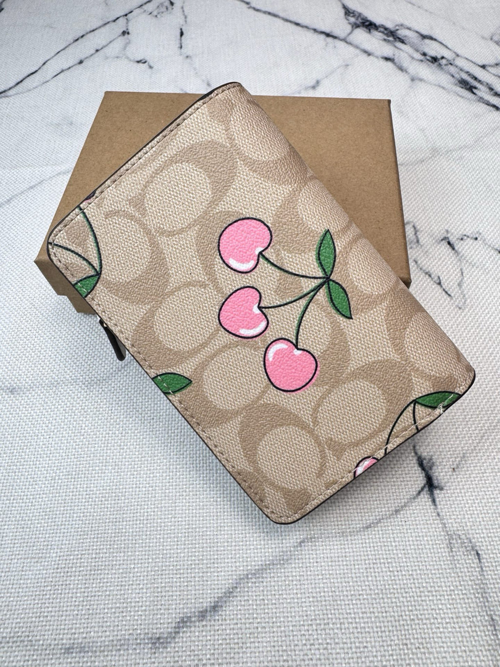 Elegant Signature Medium Zip Wallet