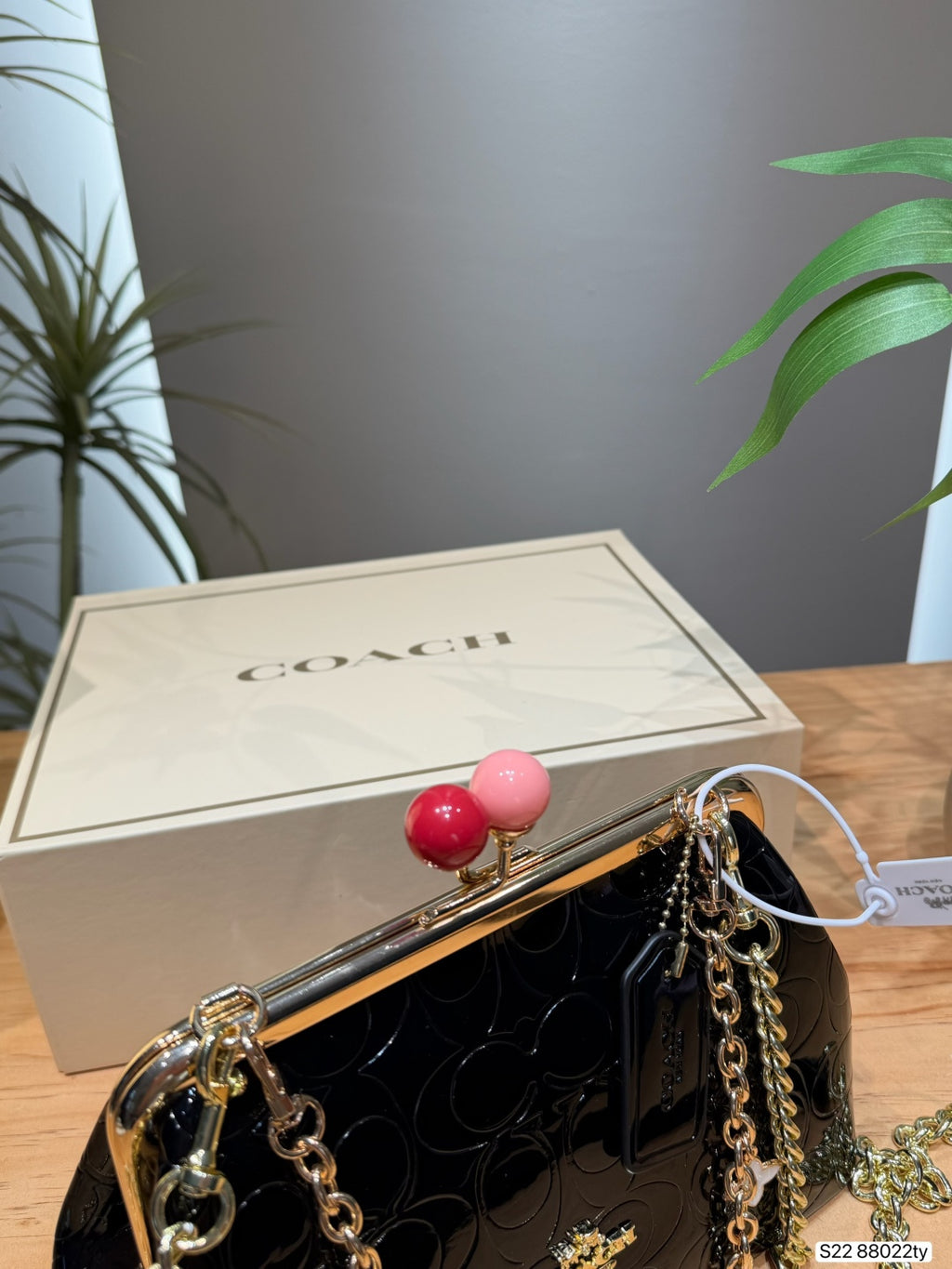 Glossy Monogram Kisslock Frame Bag – Vintage Pearl Chain Shoulder Bag