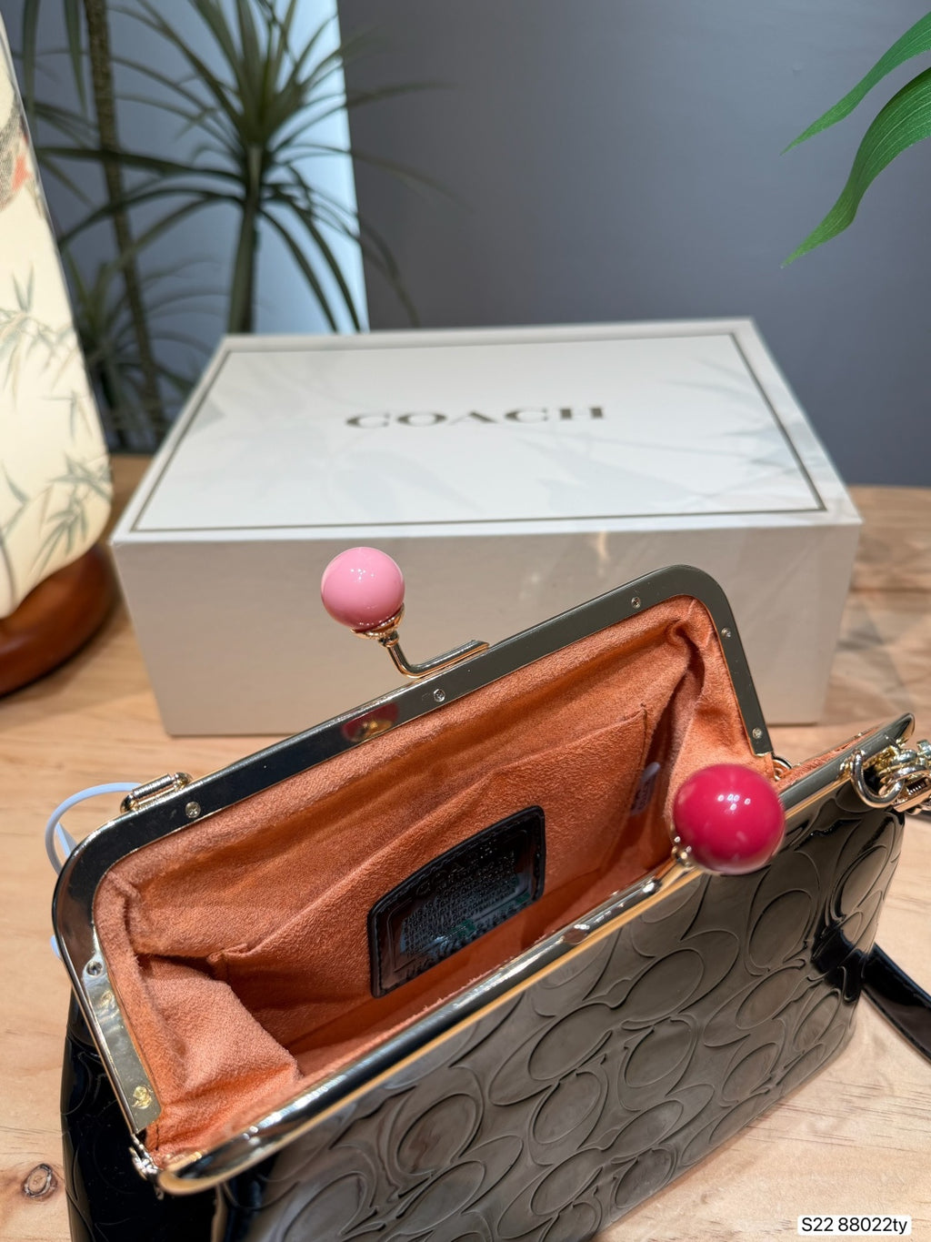 Glossy Monogram Kisslock Frame Bag – Vintage Pearl Chain Shoulder Bag