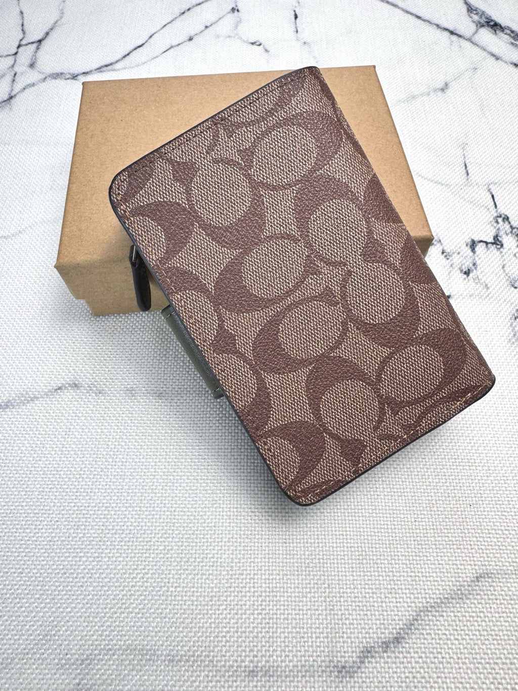 Elegant Signature Medium Zip Wallet