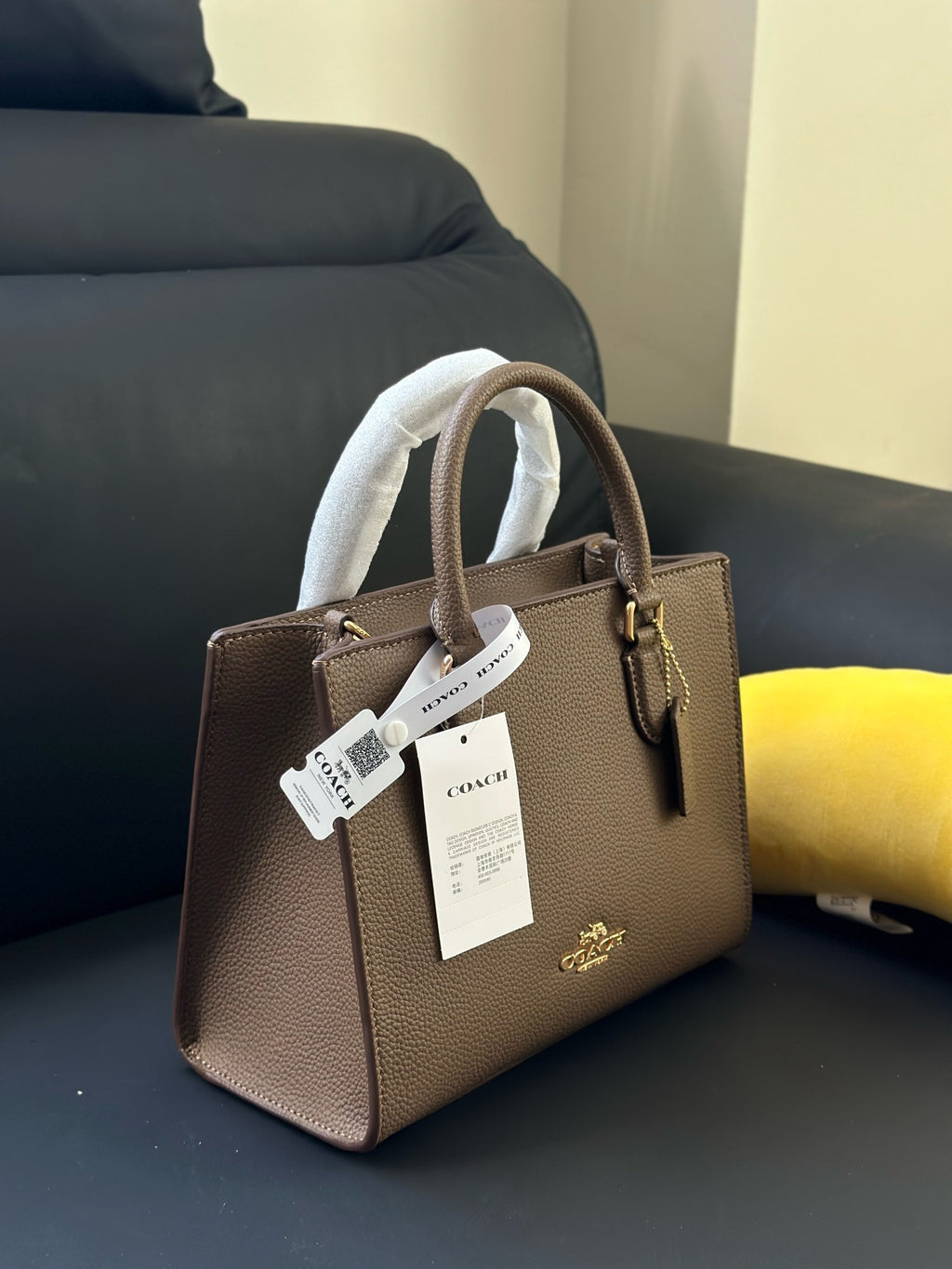 Women's Signature Canvas Maggie Small Tote bag