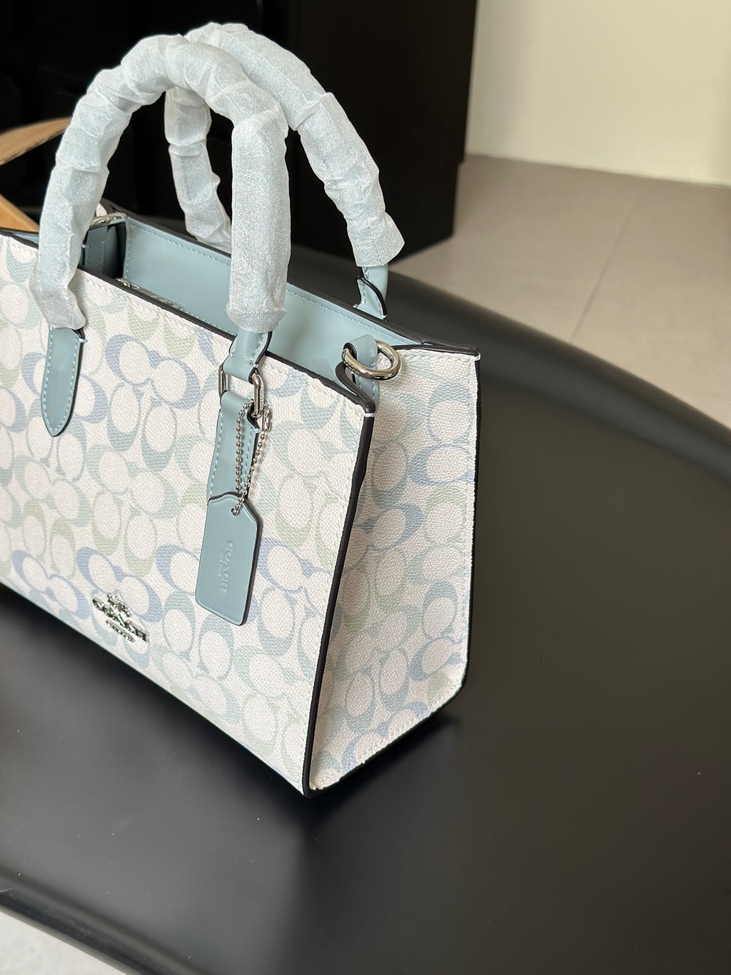 Women's Signature Canvas Maggie Small Tote bag