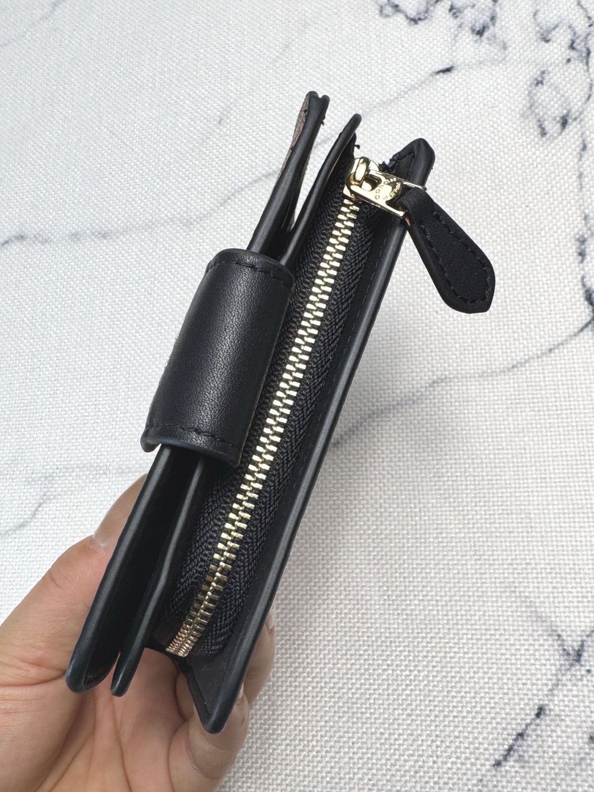 Elegant Signature Medium Zip Wallet