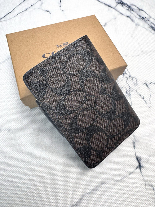 Elegant Signature Medium Zip Wallet