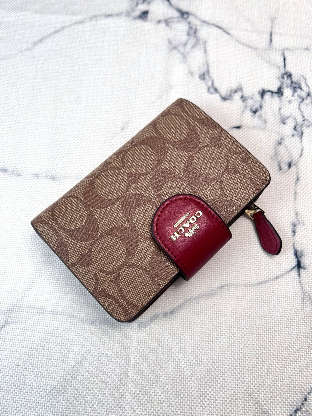 Elegant Signature Medium Zip Wallet