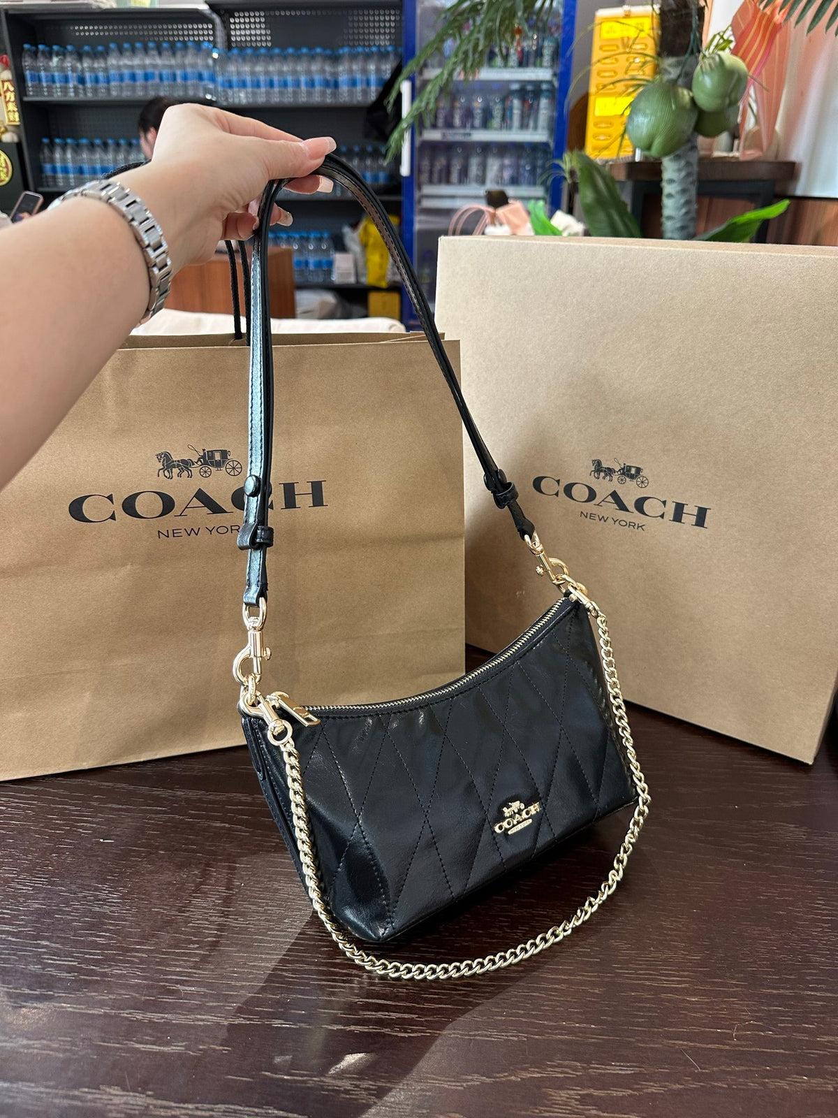 Luxe Quilted Chain Shoulder Bag