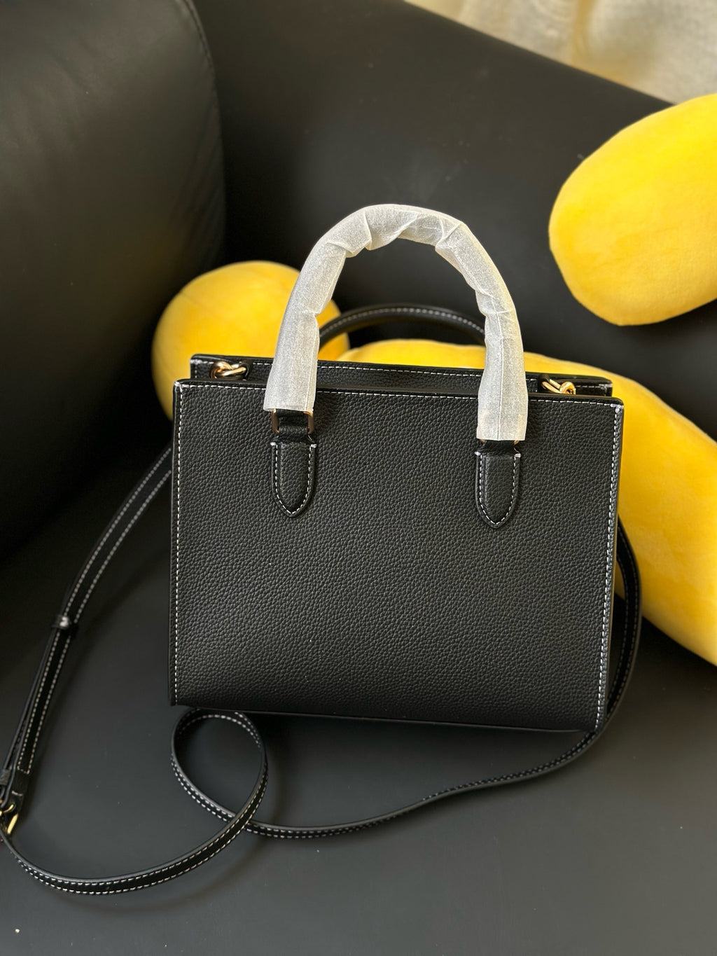Women's Signature Canvas Maggie Small Tote bag