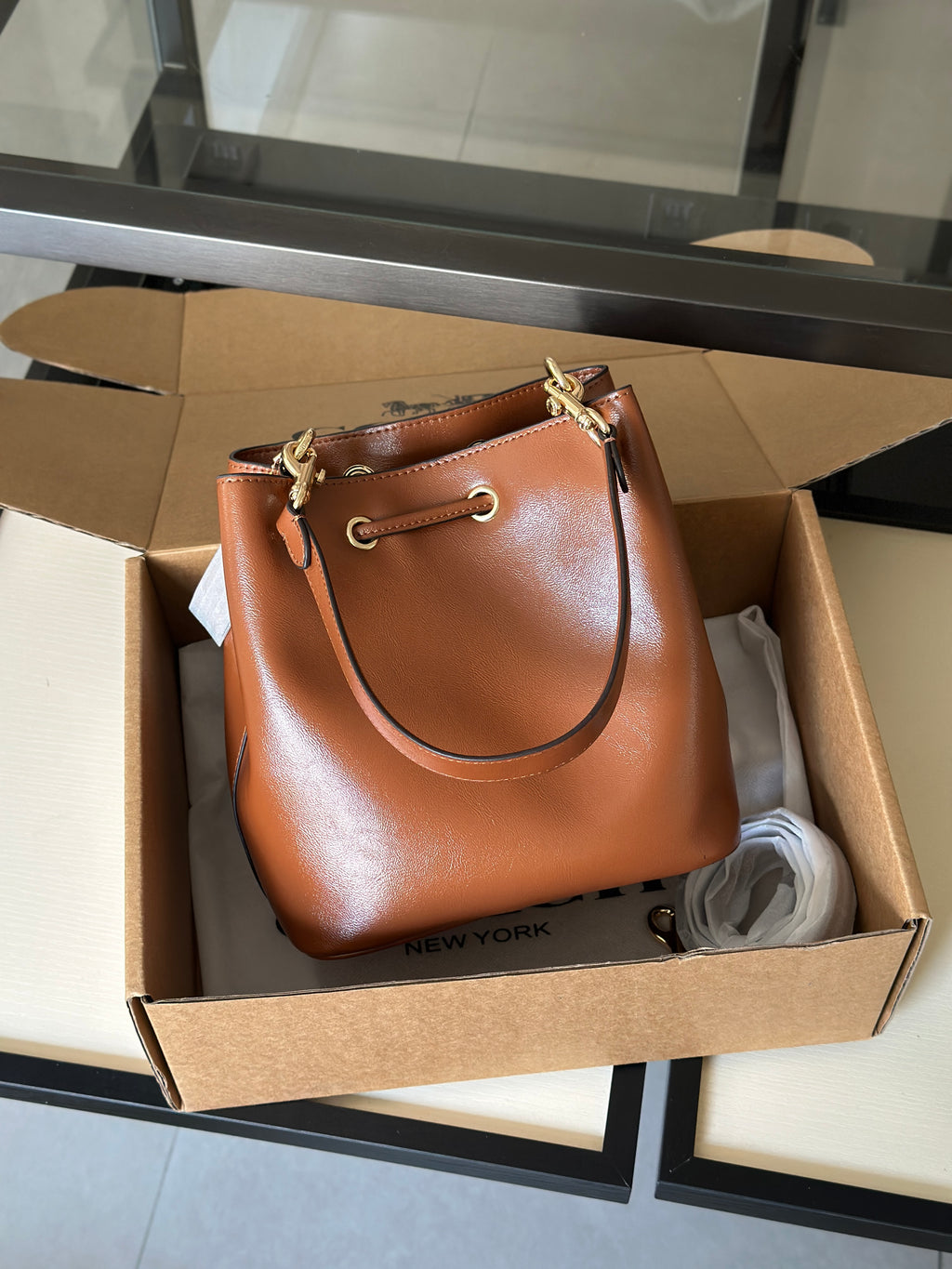Soft Leather Drawstring Bucket Bag – Everyday Shoulder Bag