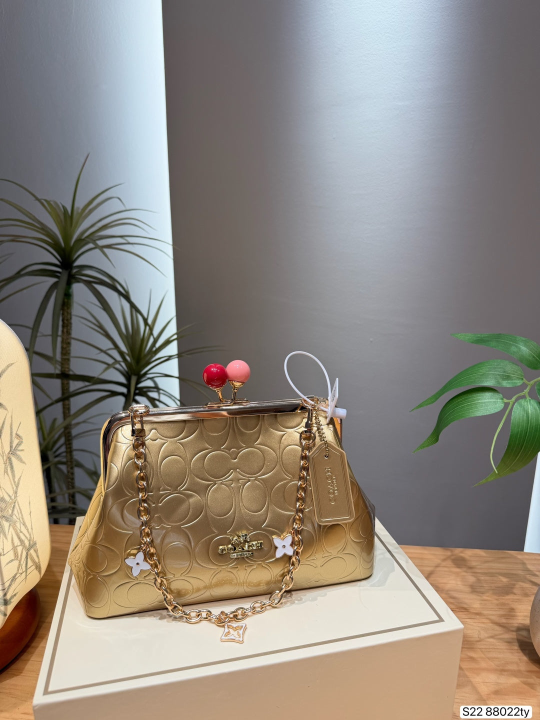 Glossy Monogram Kisslock Frame Bag – Vintage Pearl Chain Shoulder Bag