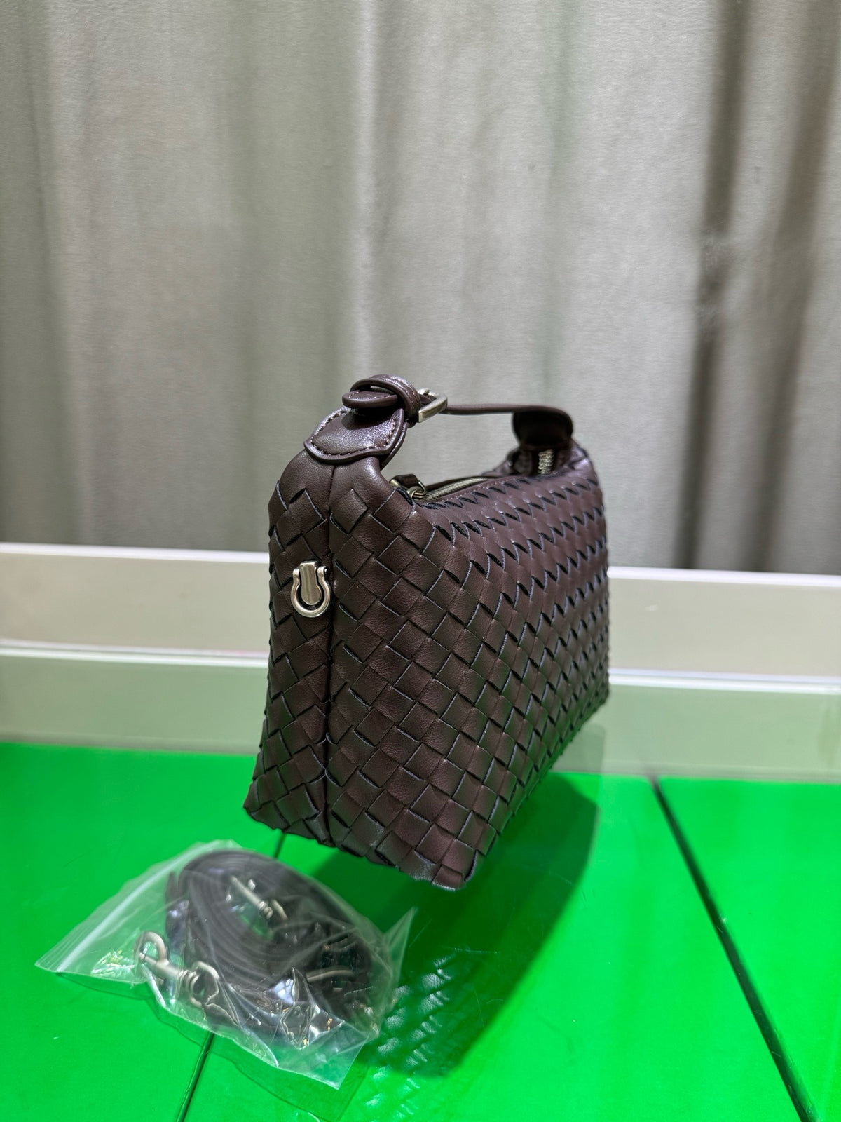 Woven Leather Dumpling Bag – Soft Everyday Shoulder & Crossbody Bag