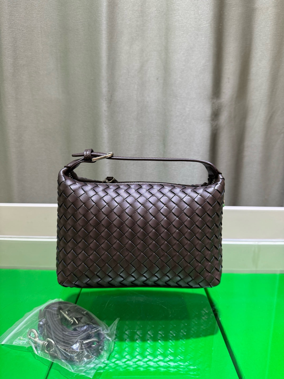 Woven Leather Dumpling Bag – Soft Everyday Shoulder & Crossbody Bag