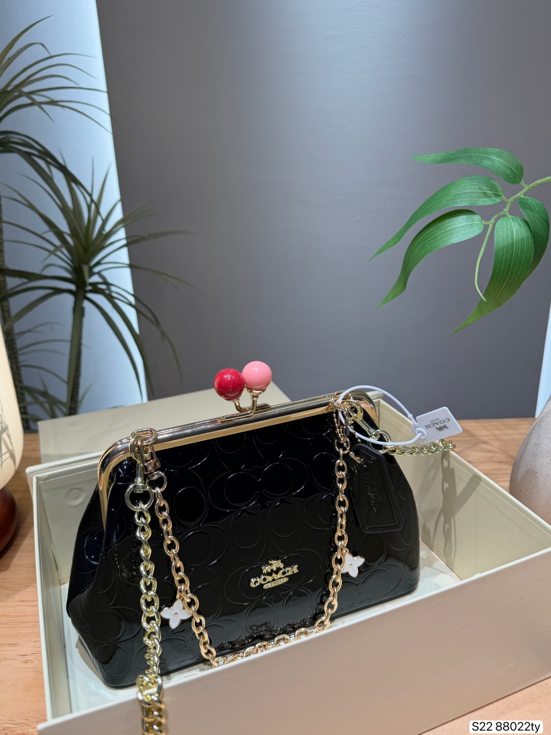 Glossy Monogram Kisslock Frame Bag – Vintage Pearl Chain Shoulder Bag