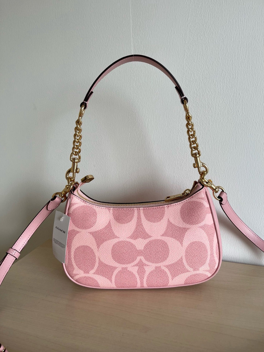Pink Shoulder Bag with Gold Chain and Crossbody Strap