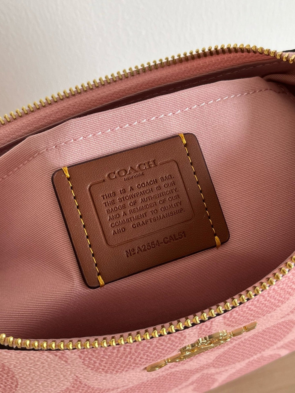 Pink Shoulder Bag with Gold Chain and Crossbody Strap