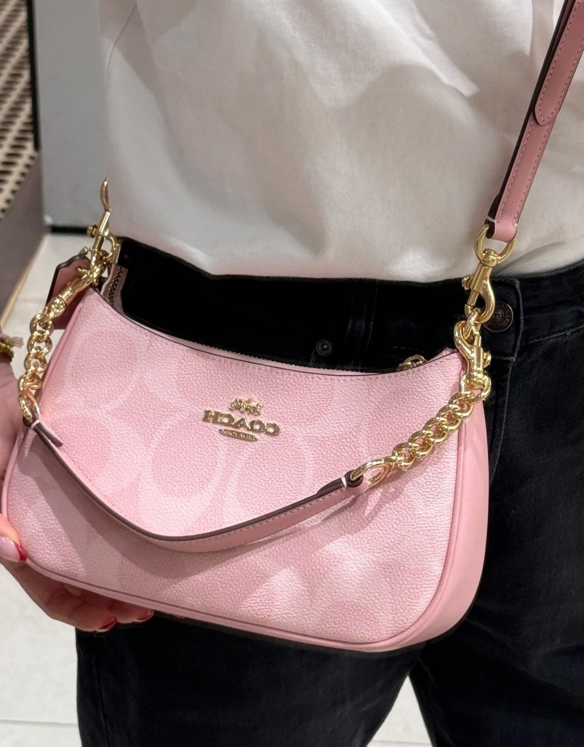 Pink Shoulder Bag with Gold Chain and Crossbody Strap