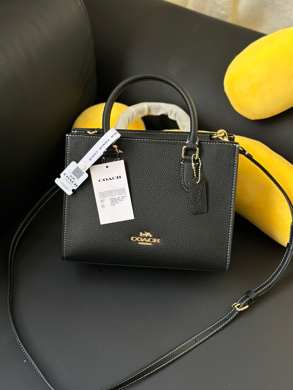 Women's Signature Canvas Maggie Small Tote bag