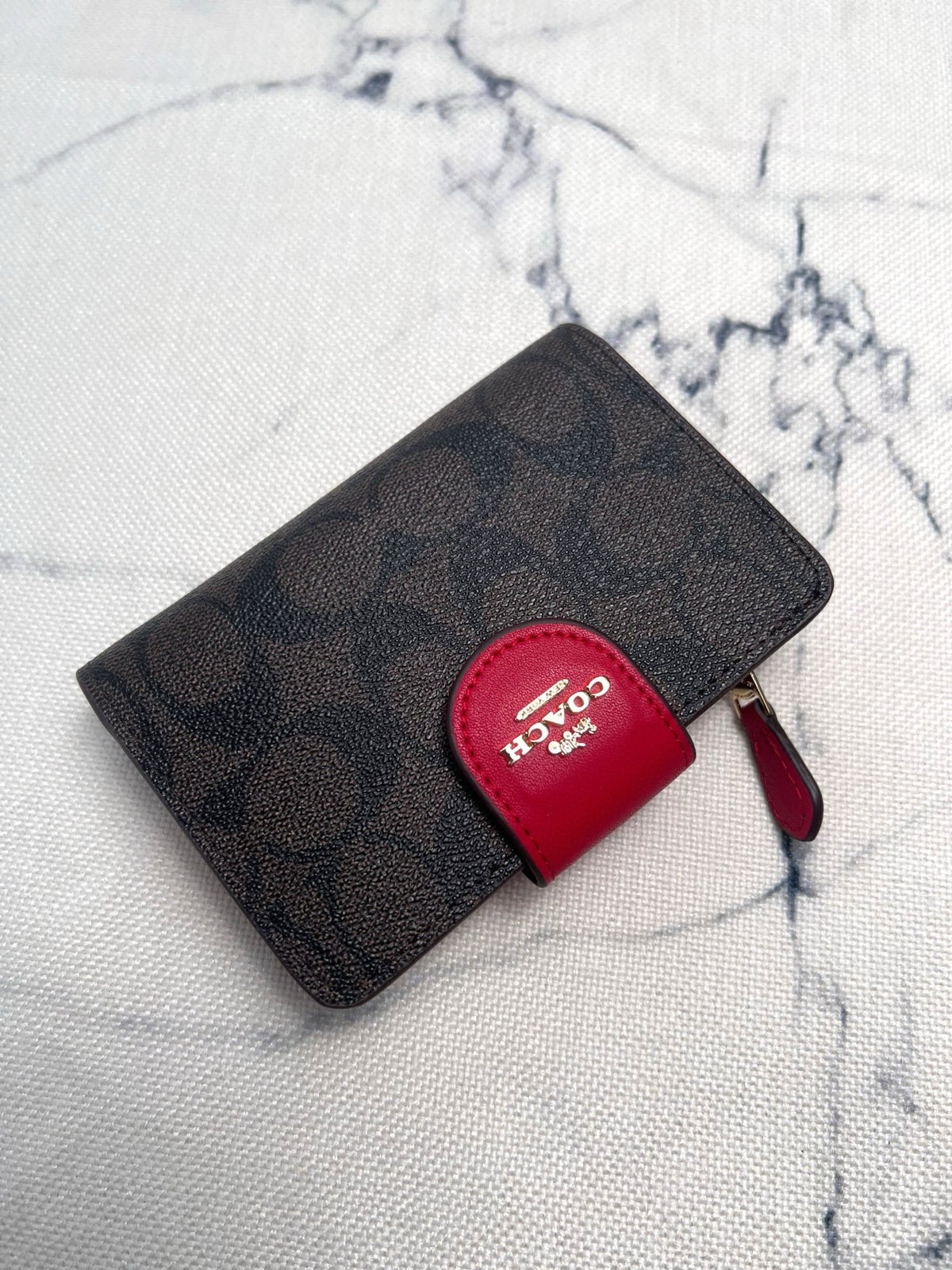 Elegant Signature Medium Zip Wallet