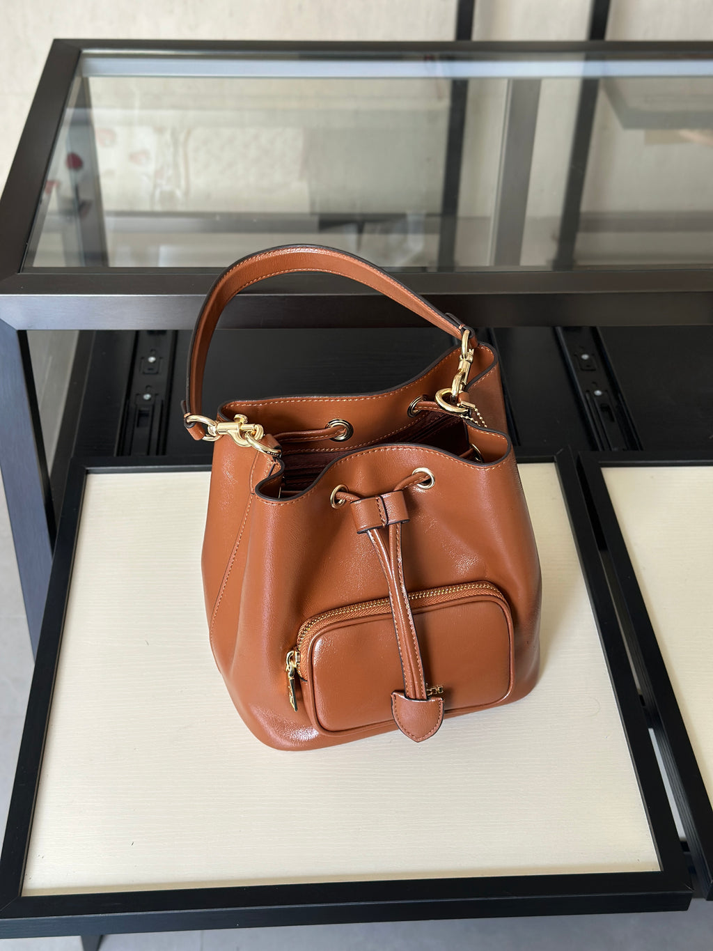 Soft Leather Drawstring Bucket Bag – Everyday Shoulder Bag