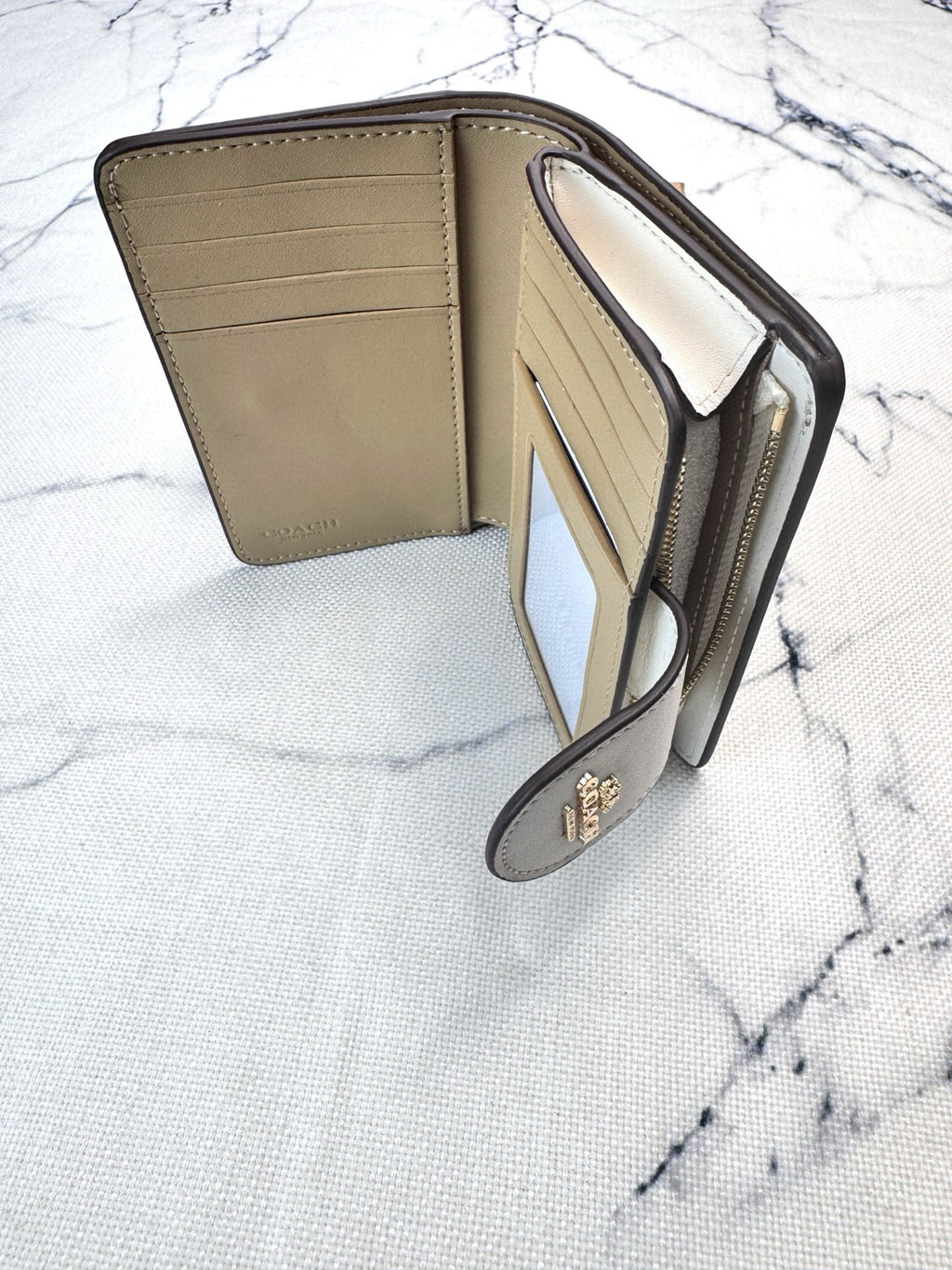 Elegant Signature Medium Zip Wallet