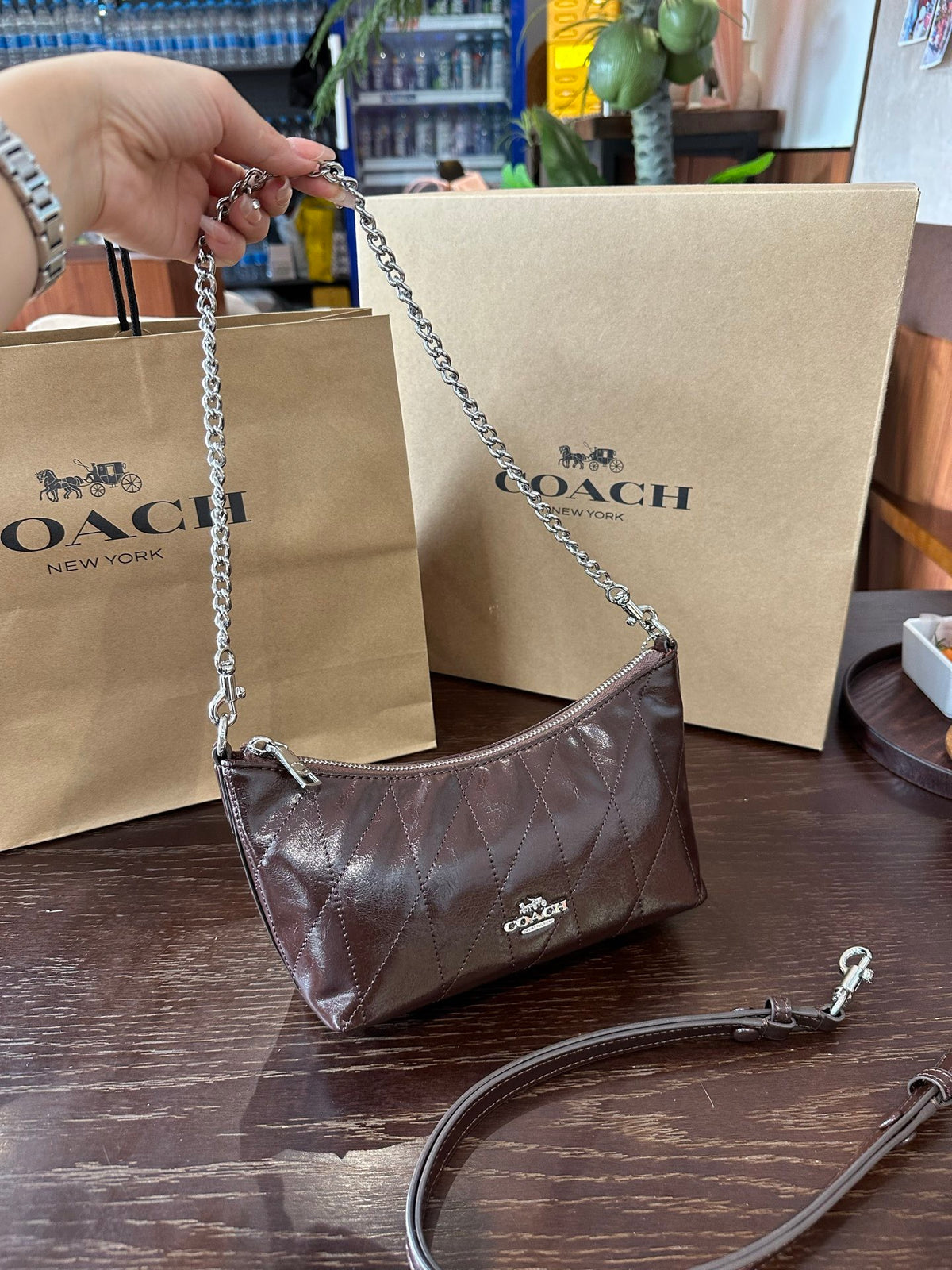 Luxe Quilted Chain Shoulder Bag