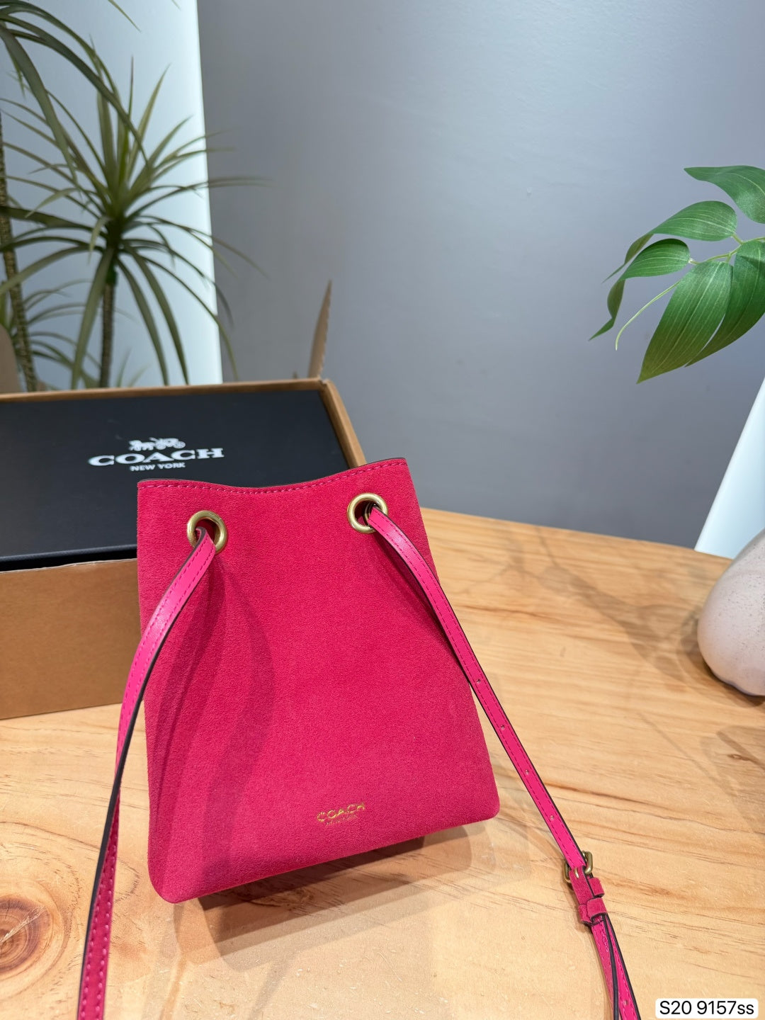 Textured Suede Drawstring Bucket Bag – Petite Leather Shoulder Bag