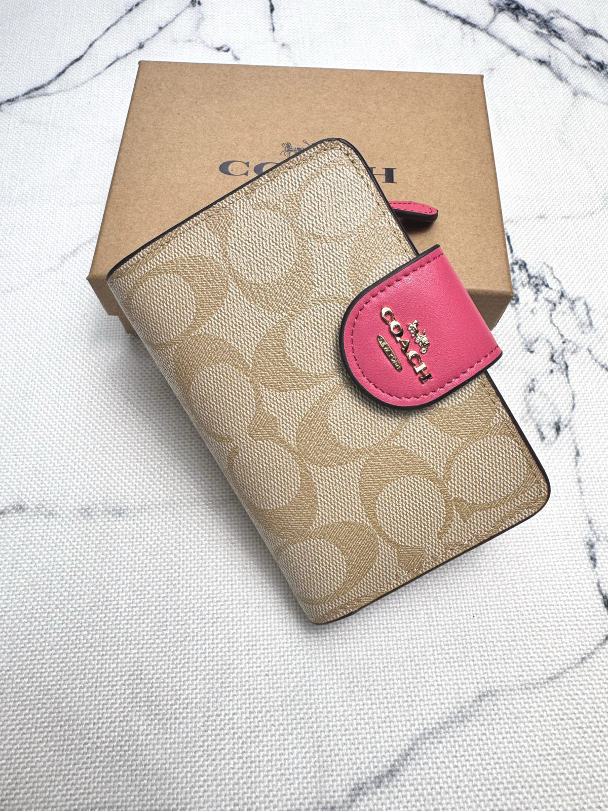 Elegant Signature Medium Zip Wallet