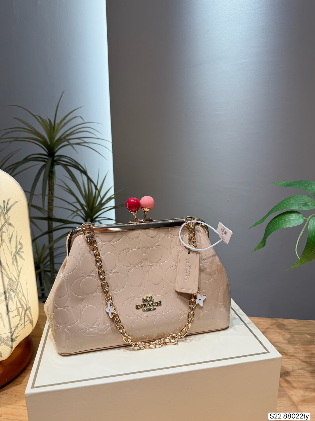 Glossy Monogram Kisslock Frame Bag – Vintage Pearl Chain Shoulder Bag