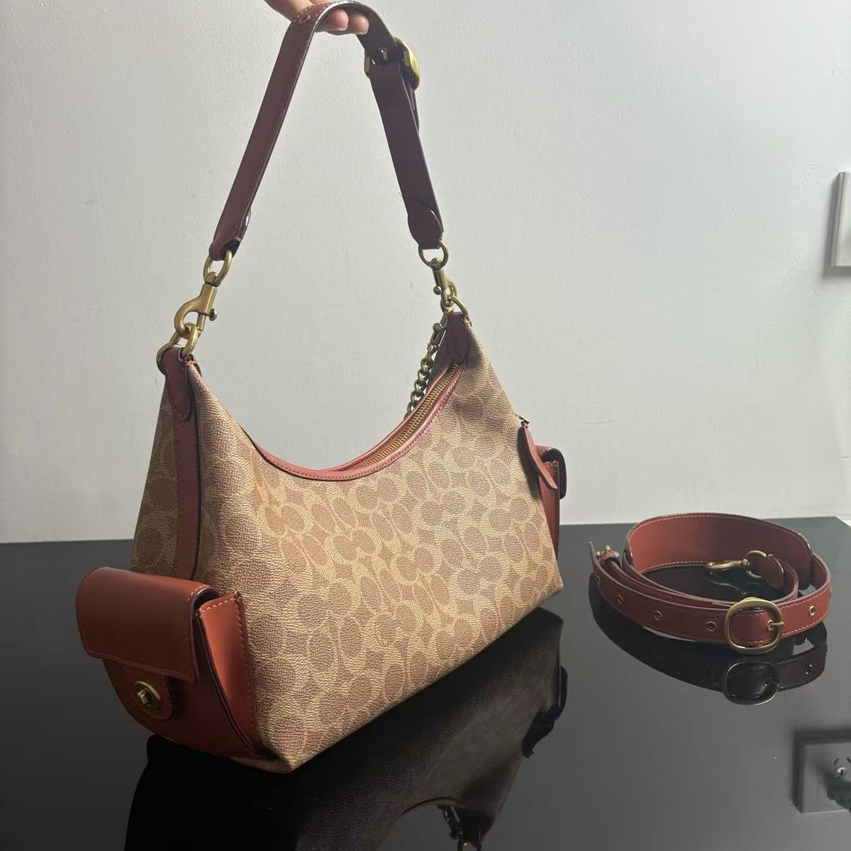 Pocket Juliet 30 Quilted Shoulder Bag