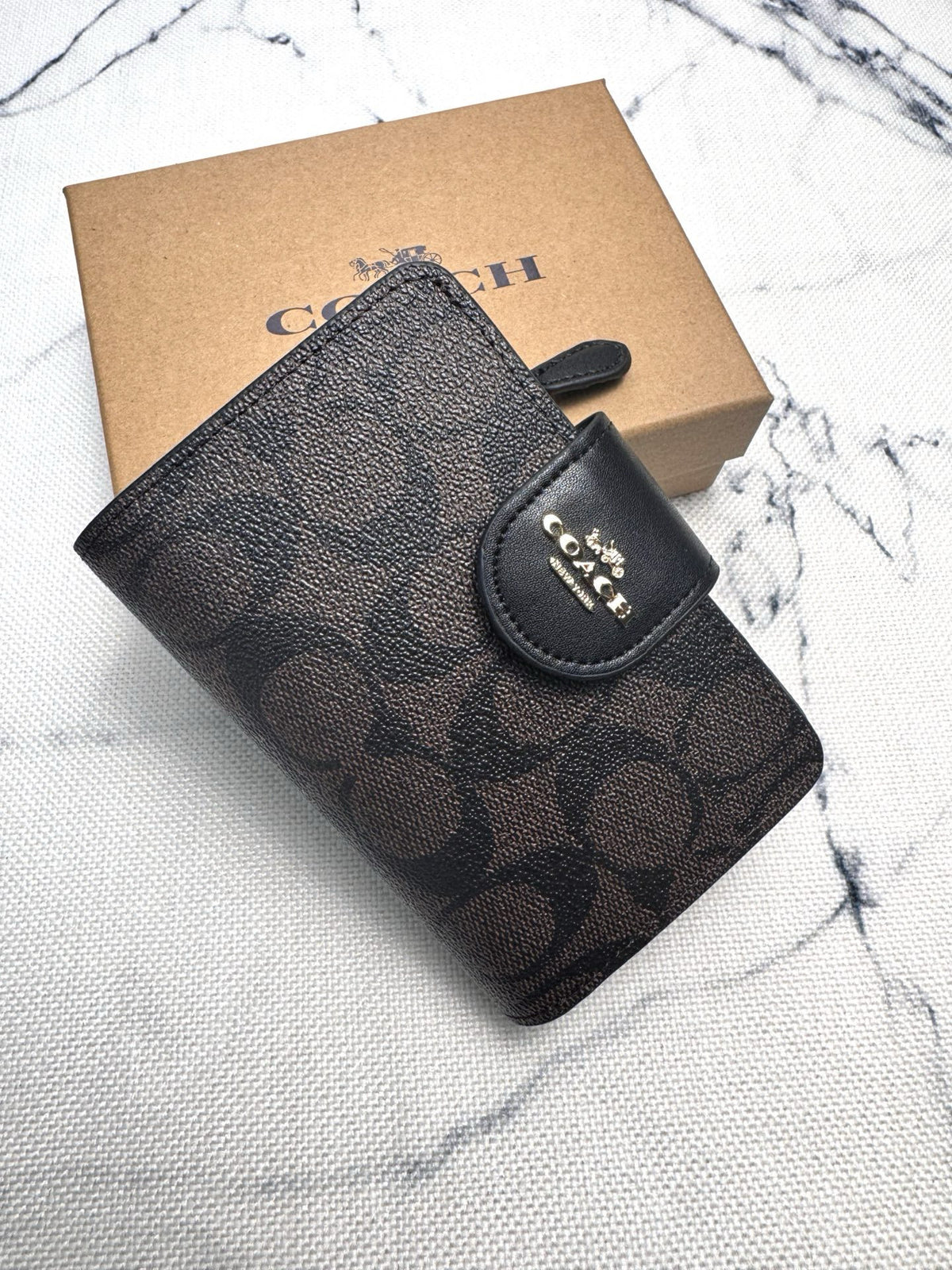 Elegant Signature Medium Zip Wallet