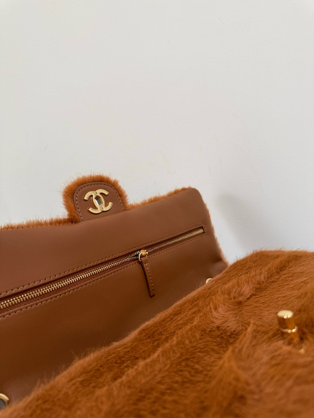 Women’s Faux Fur Maxi Flap Shoulder Bag – Elegant Plush Handbag