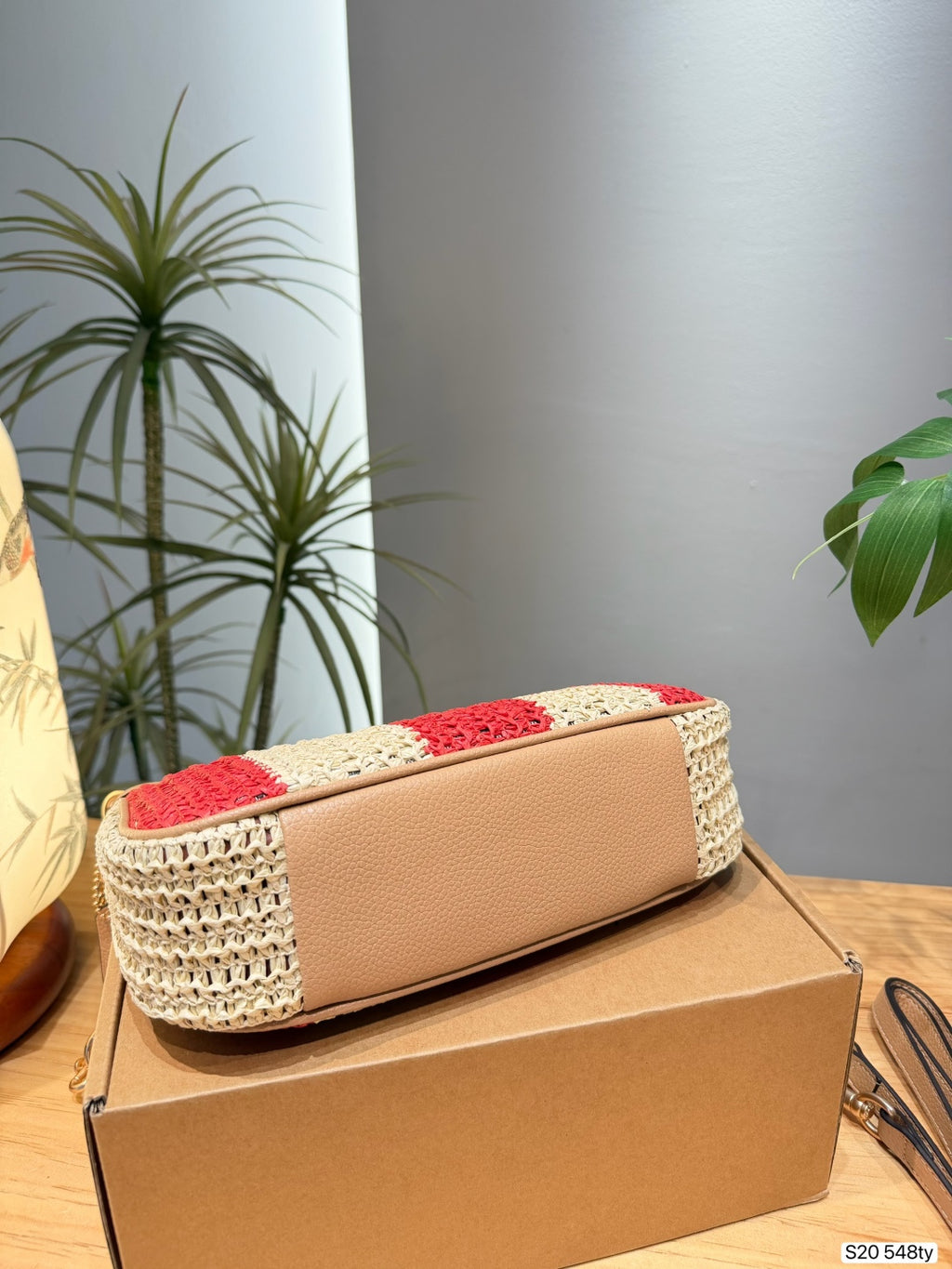 Striped Straw Woven Crescent Shoulder Bag – Summer Vacation Shoulder Bag