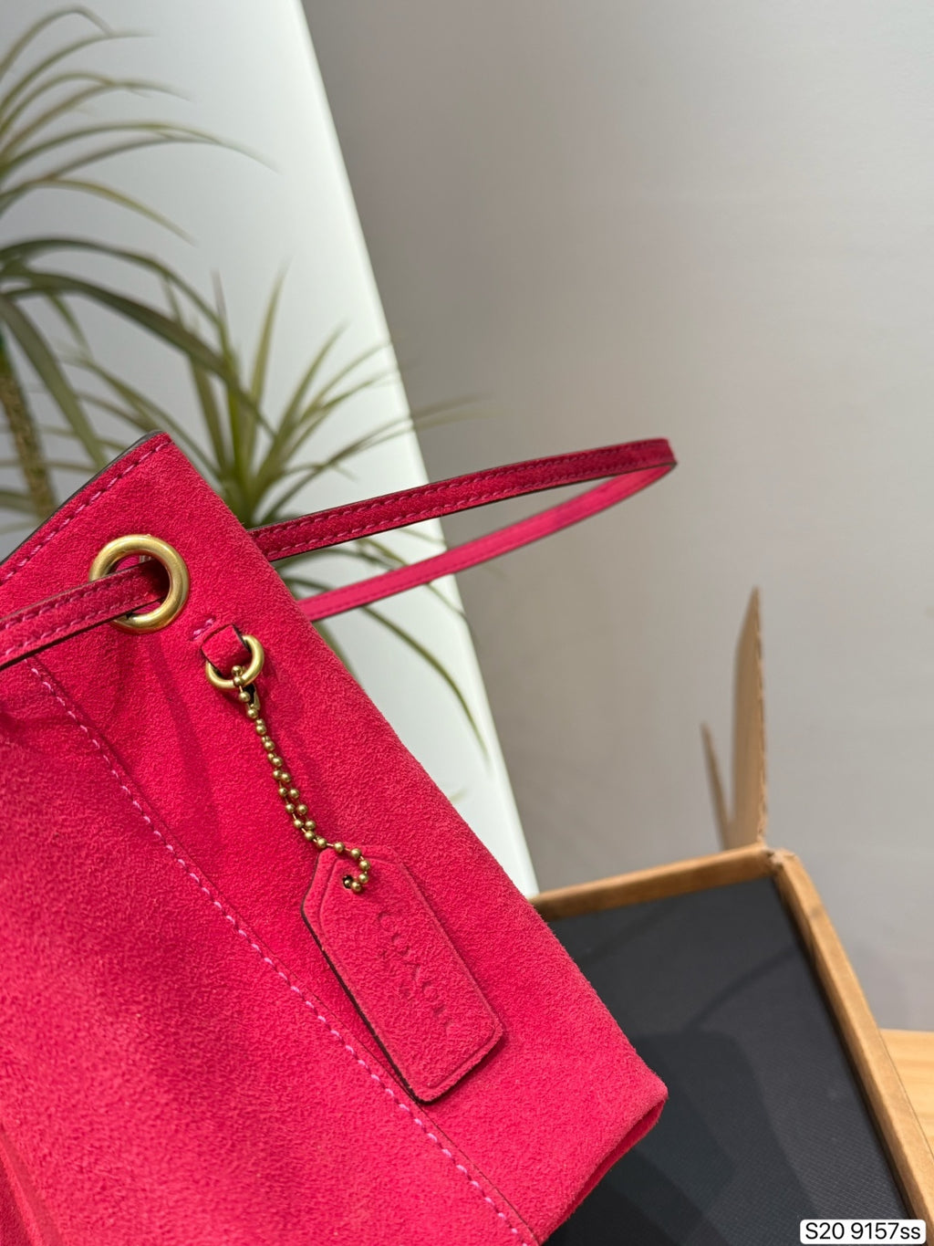 Textured Suede Drawstring Bucket Bag – Petite Leather Shoulder Bag