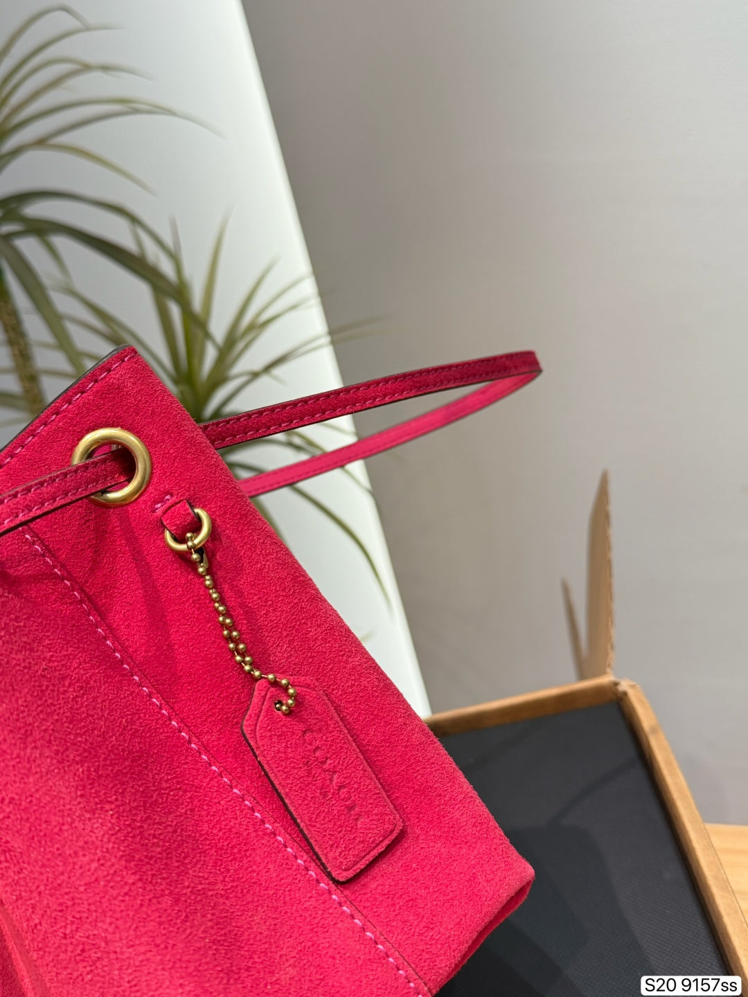 Textured Suede Drawstring Bucket Bag – Petite Leather Shoulder Bag